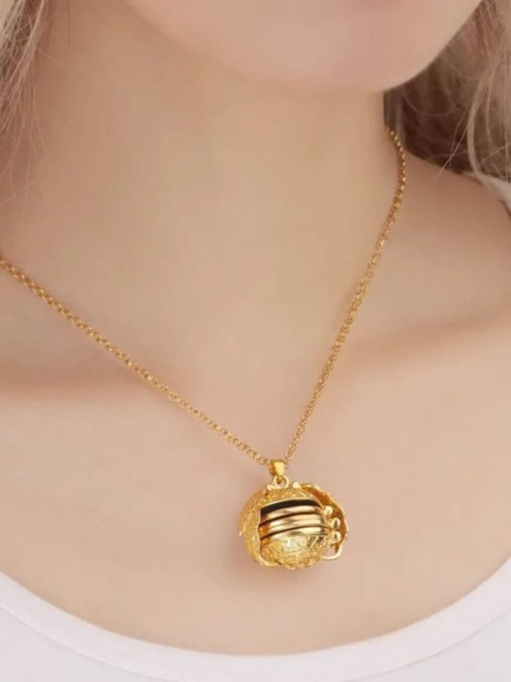 Gold Silver Picture Locket Necklace Hidden Photo Pendant Memory Keepsake Gift - Picture 5 of 6